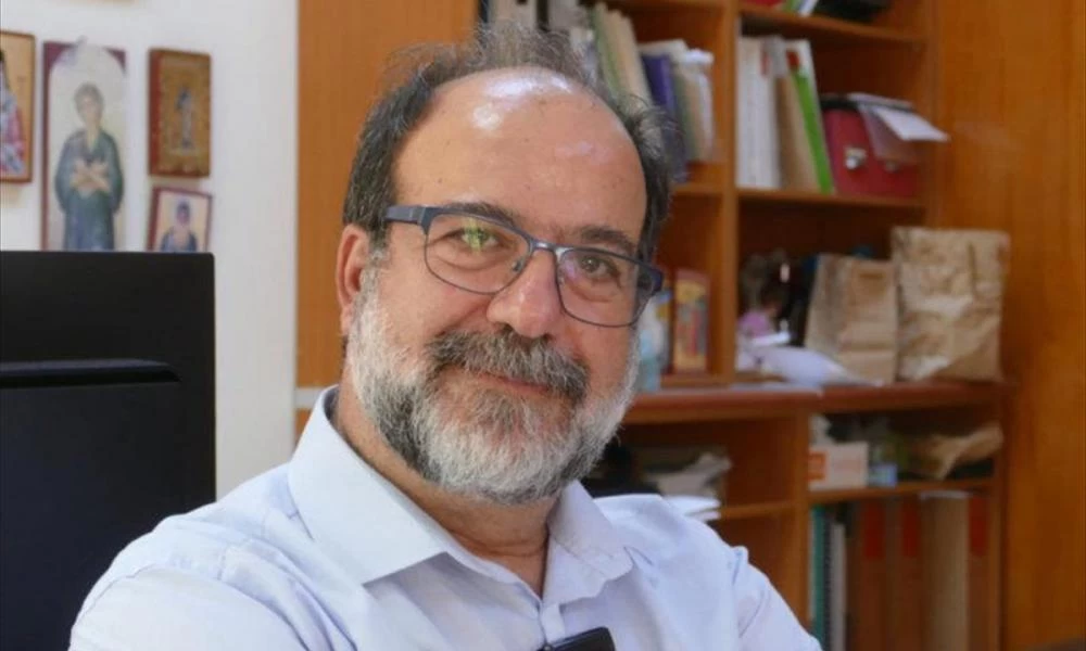 Η εκτίμηση του καθηγητή Χατζηχριστοδούλου για την εξέλιξη της πανδημίας